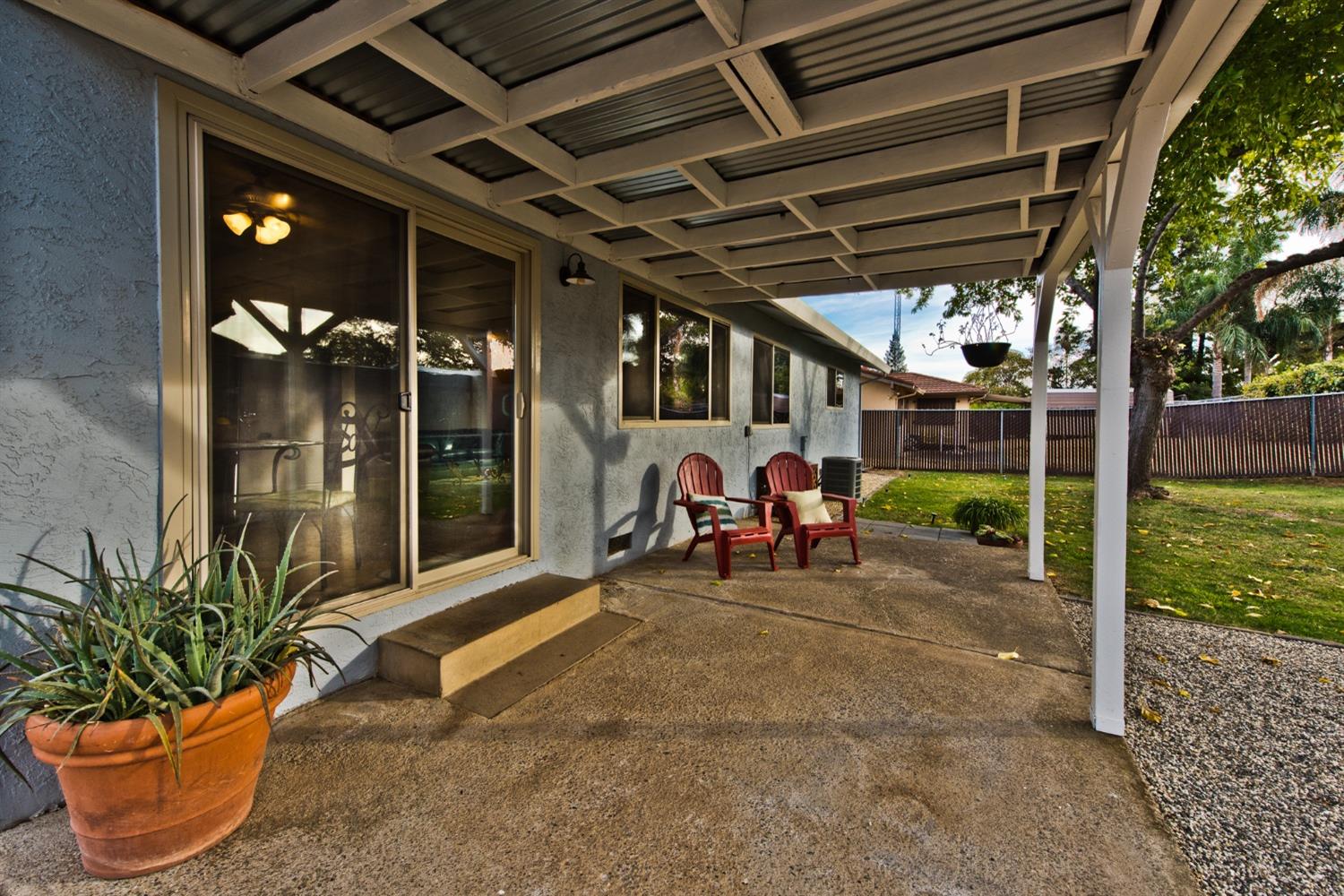 9855 Beachwood Drive