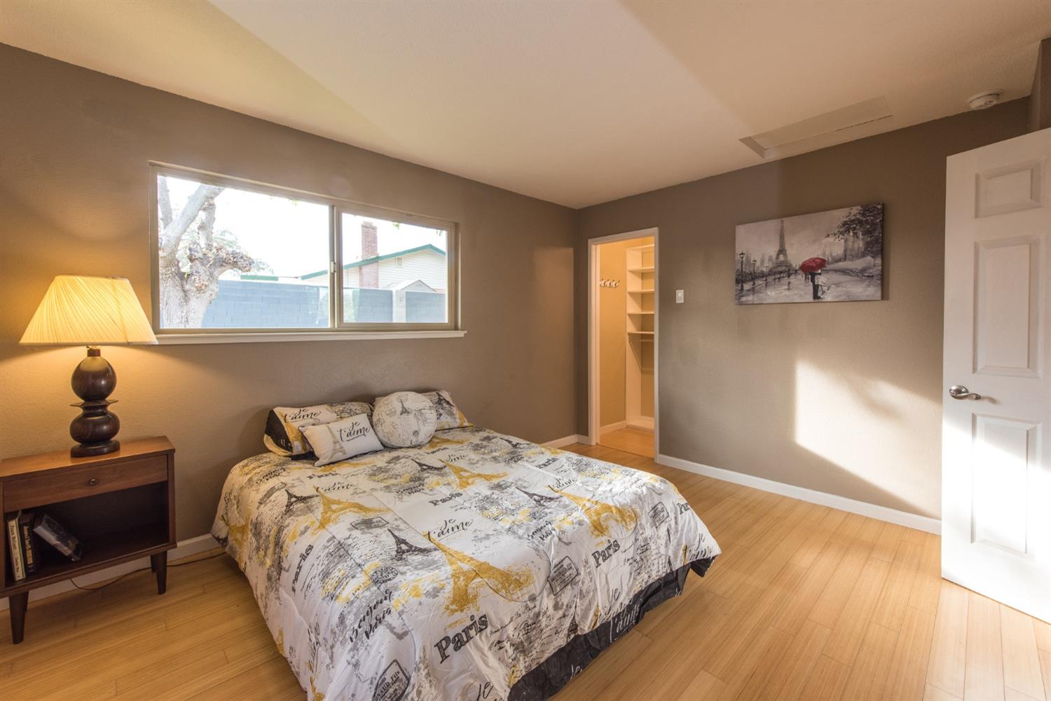 9855 Beachwood Drive