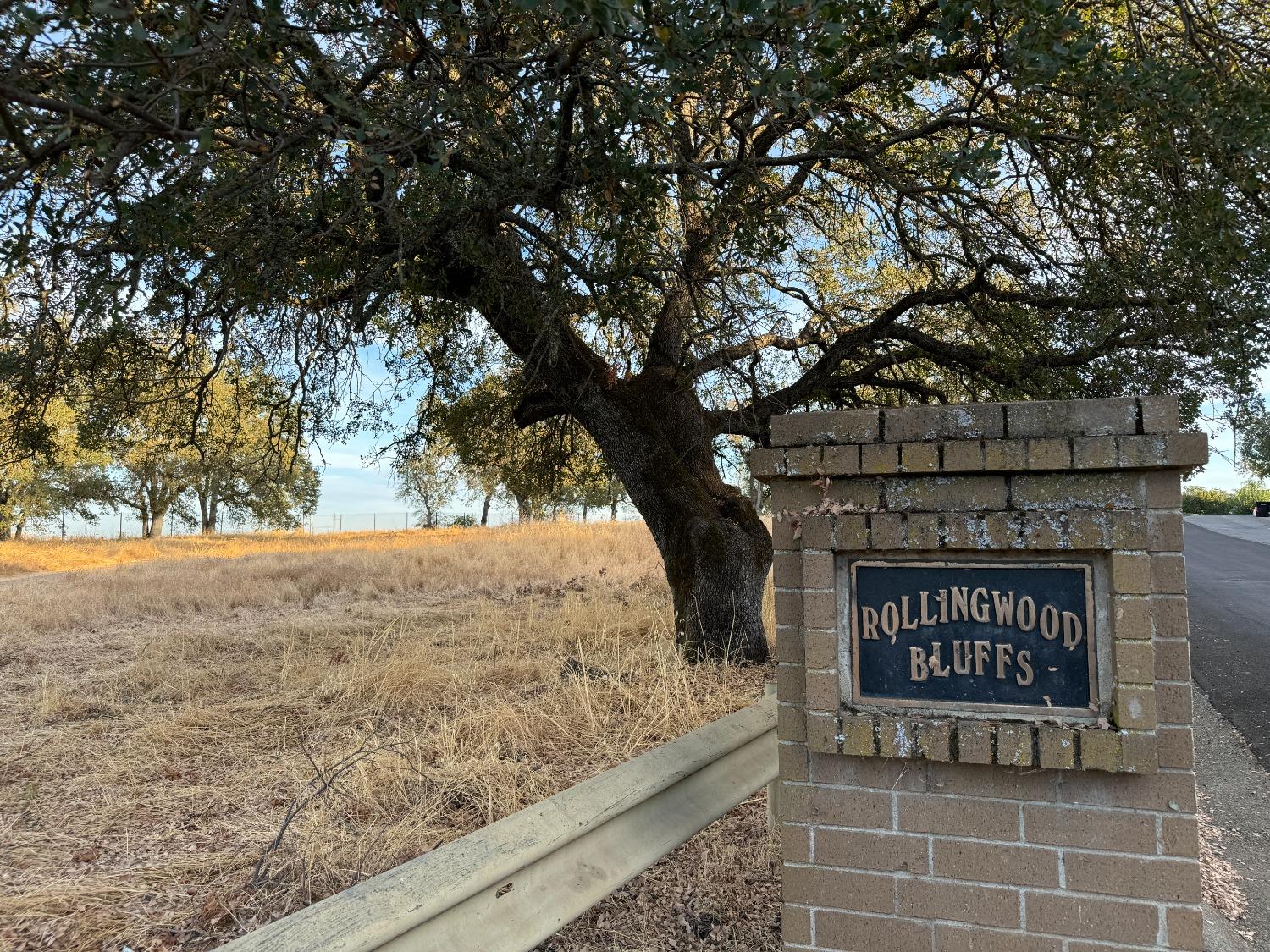 9855 Beachwood Drive