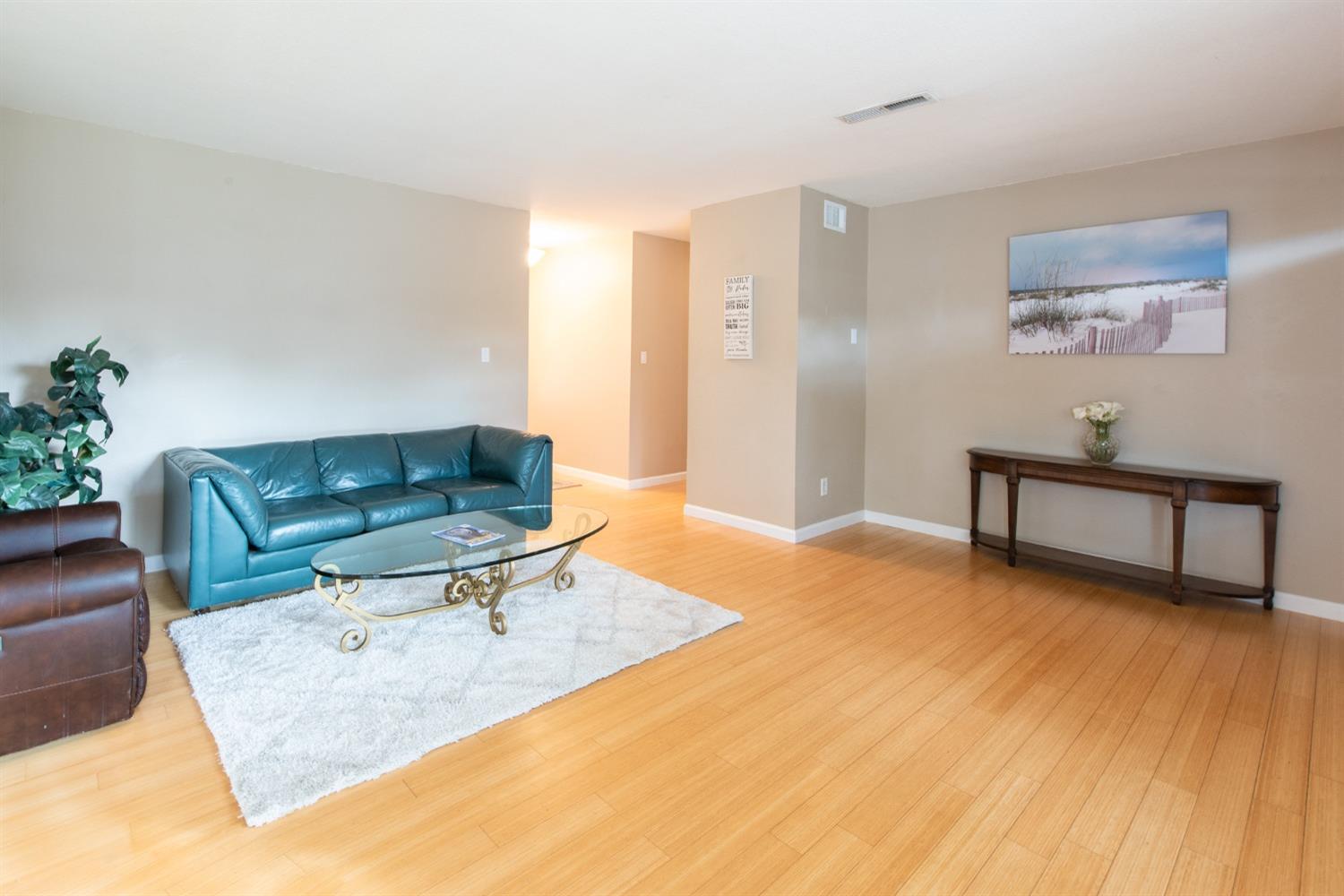 9855 Beachwood Drive