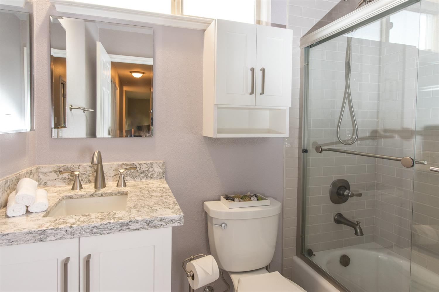 9855 Beachwood Drive