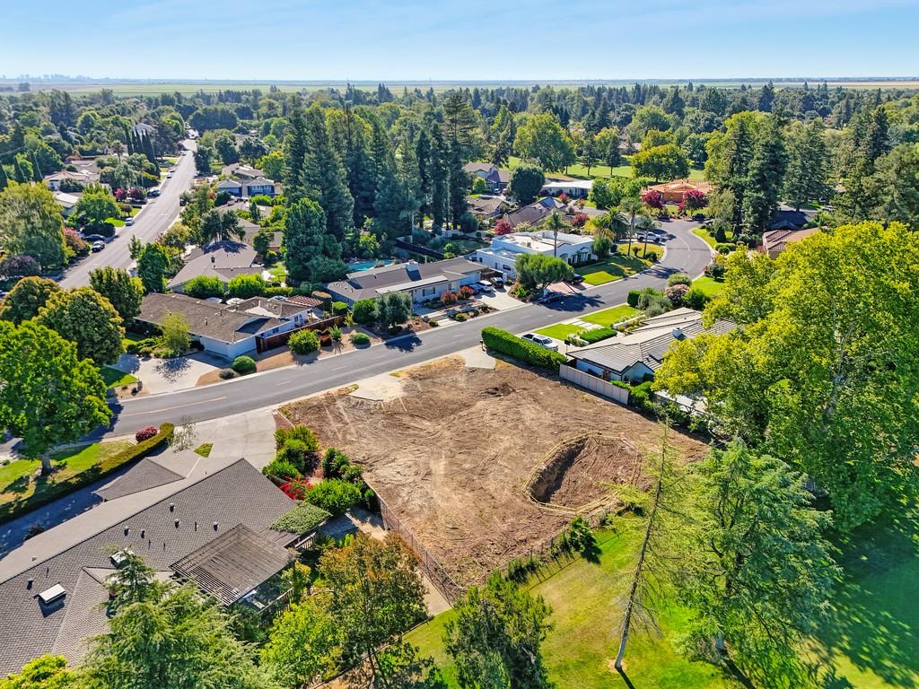 26894 Middle Golf Drive