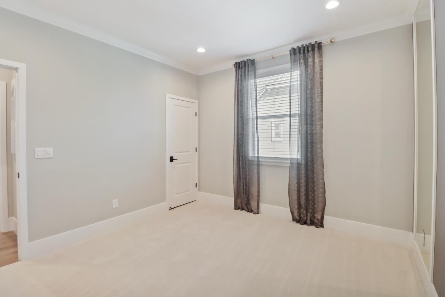 3289 Ronald Reagan Walk