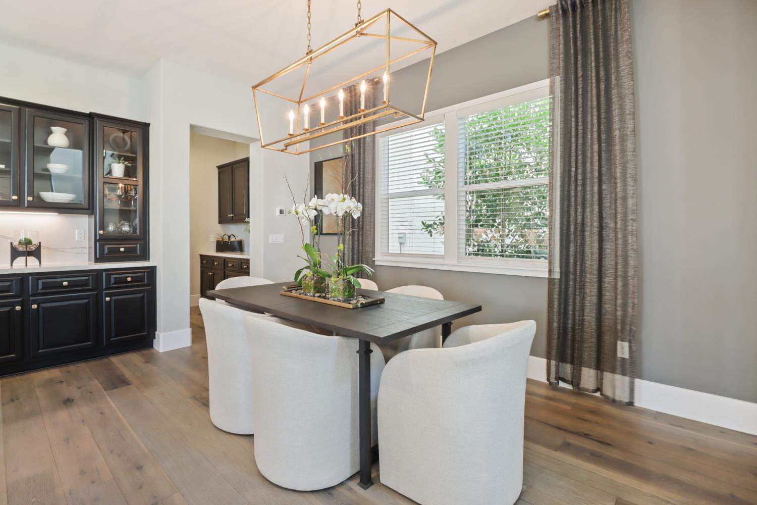 3289 Ronald Reagan Walk