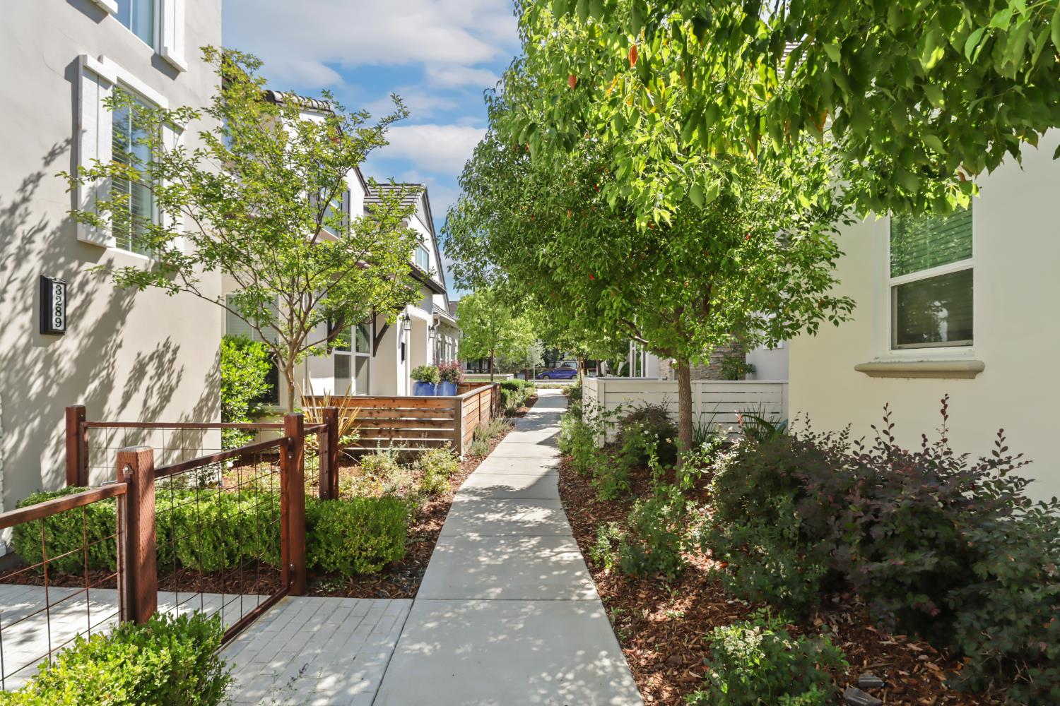 3289 Ronald Reagan Walk