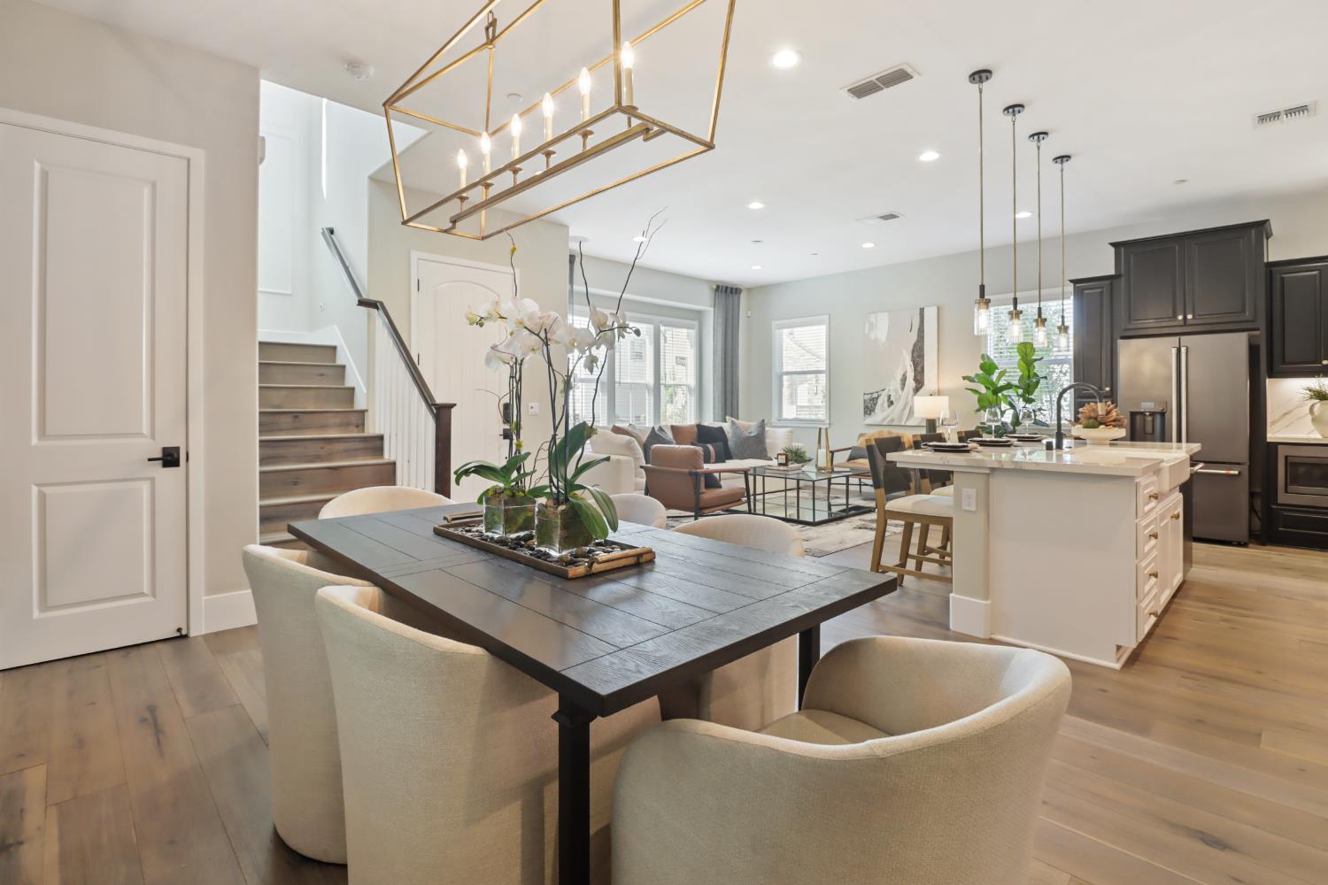 3289 Ronald Reagan Walk