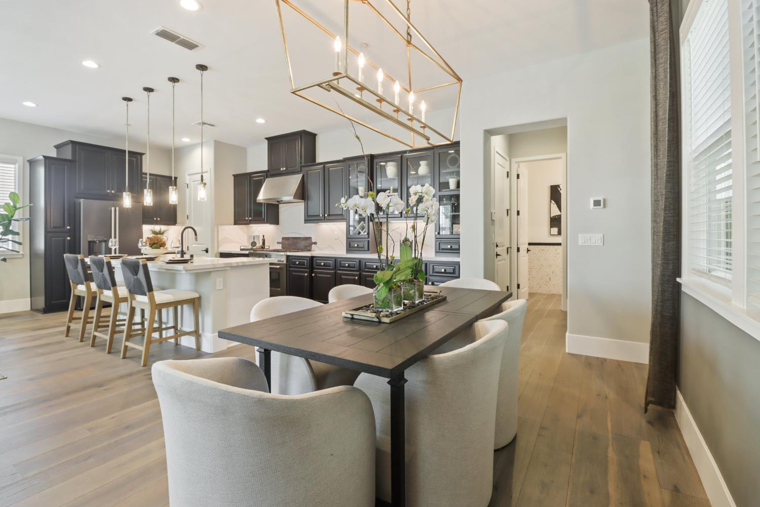 3289 Ronald Reagan Walk