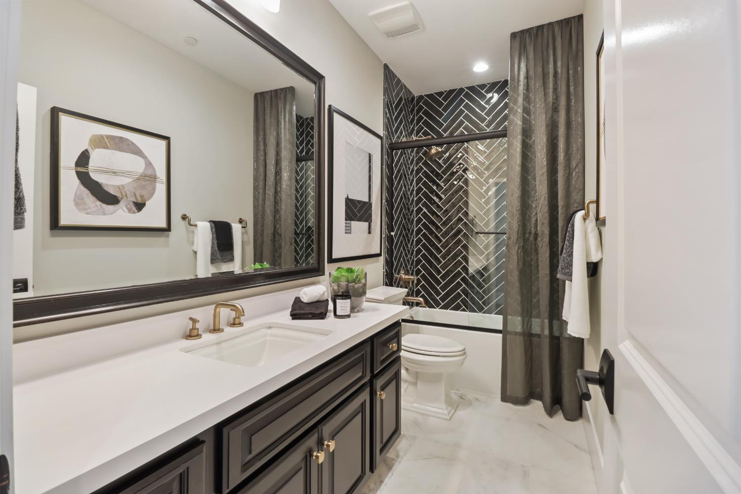 3289 Ronald Reagan Walk