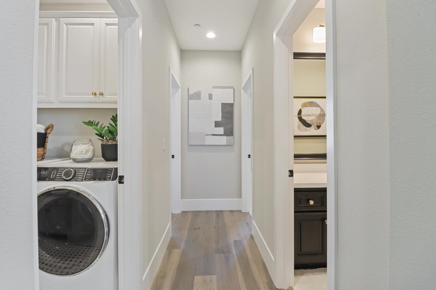 3289 Ronald Reagan Walk