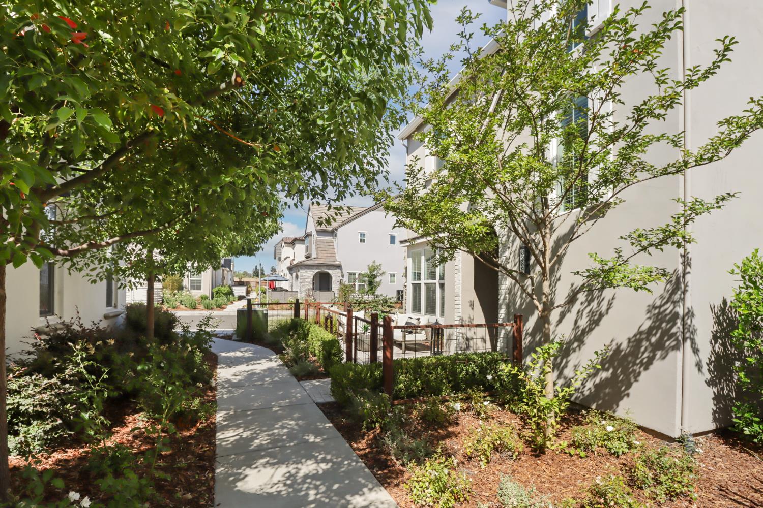 3289 Ronald Reagan Walk