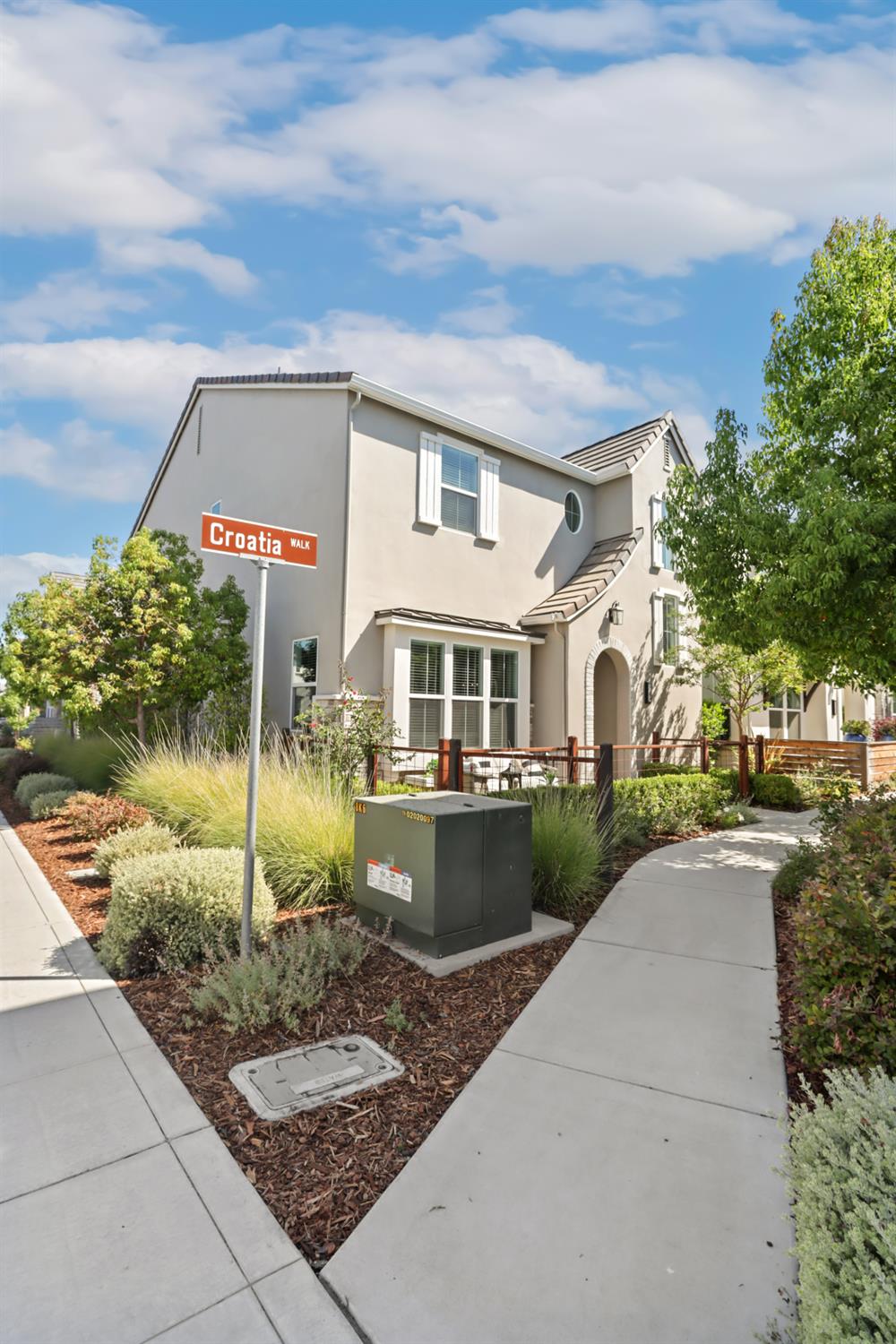 3289 Ronald Reagan Walk