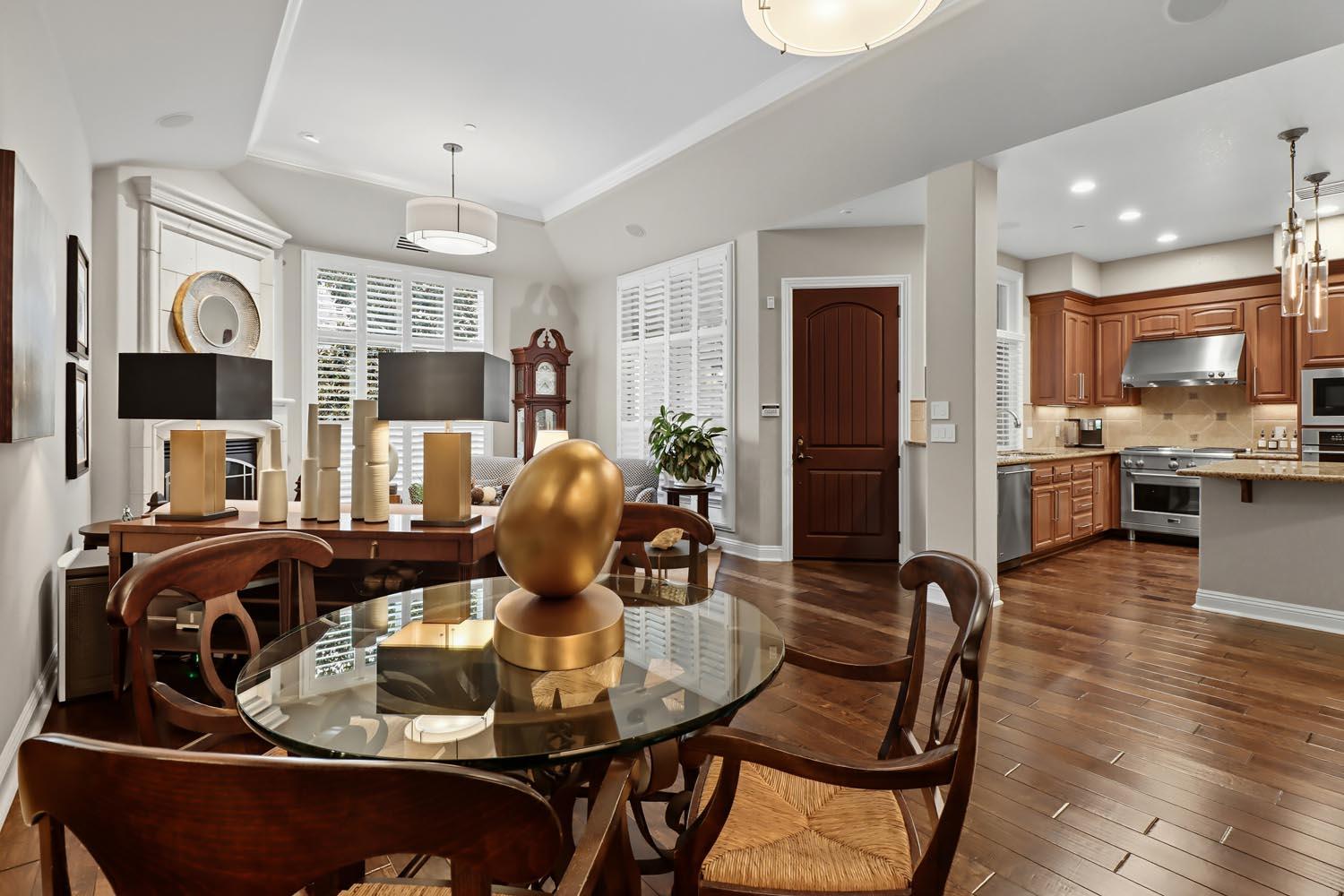 2430 Pavilions Place Lane 606