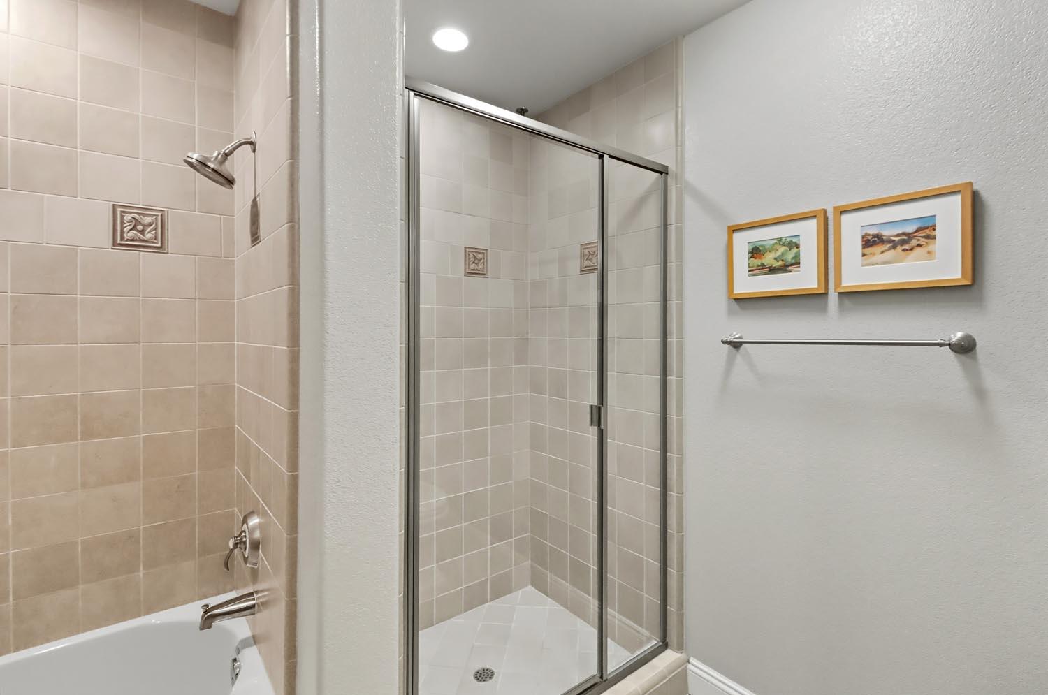 2430 Pavilions Place Lane 606