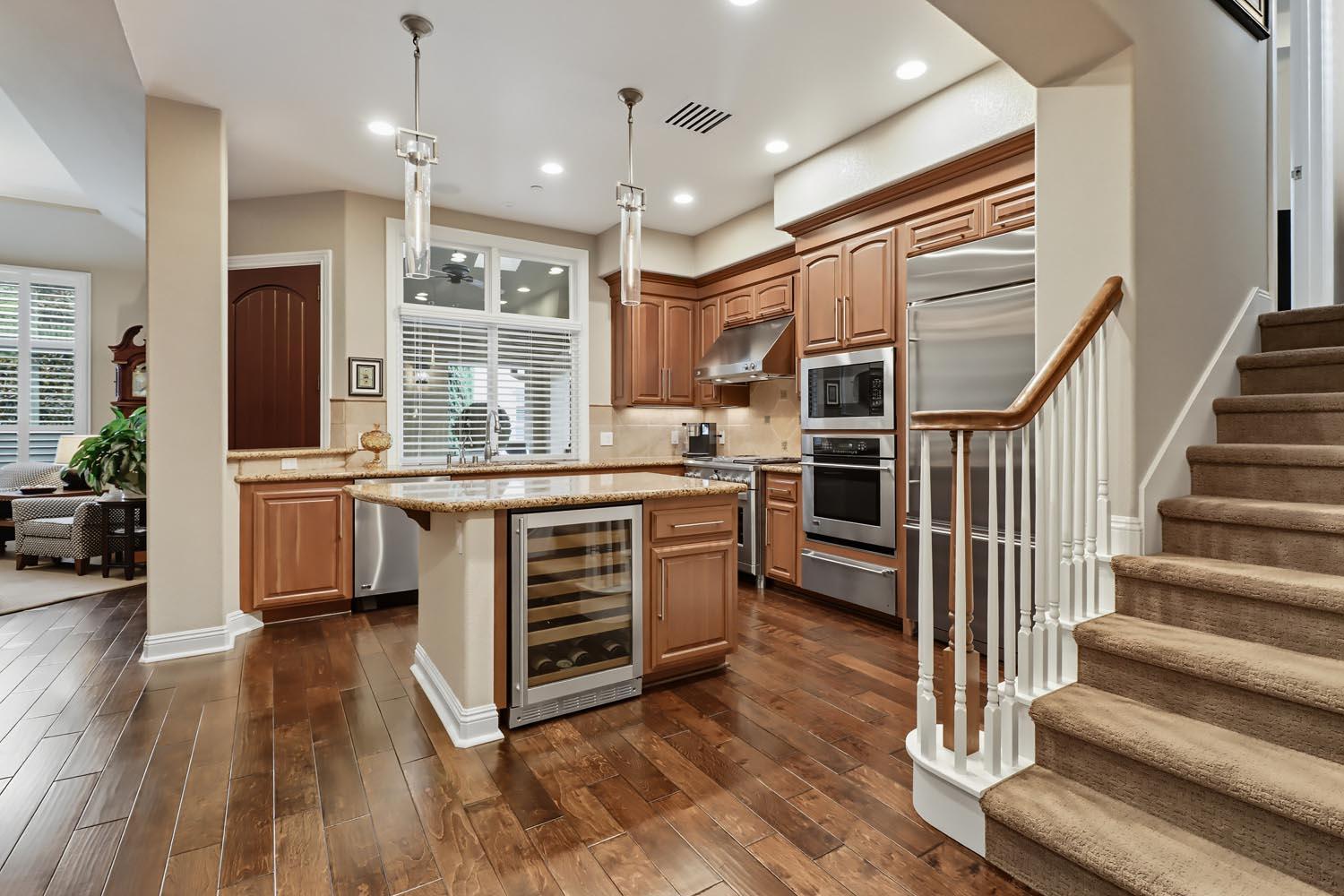 2430 Pavilions Place Lane 606