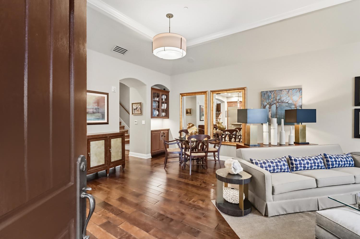 2430 Pavilions Place Lane 606