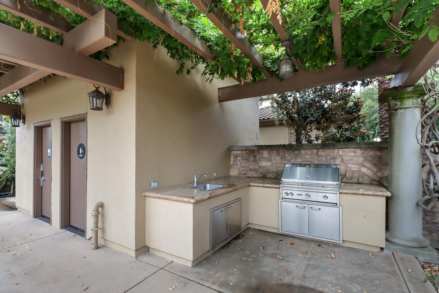 2430 Pavilions Place Lane 606