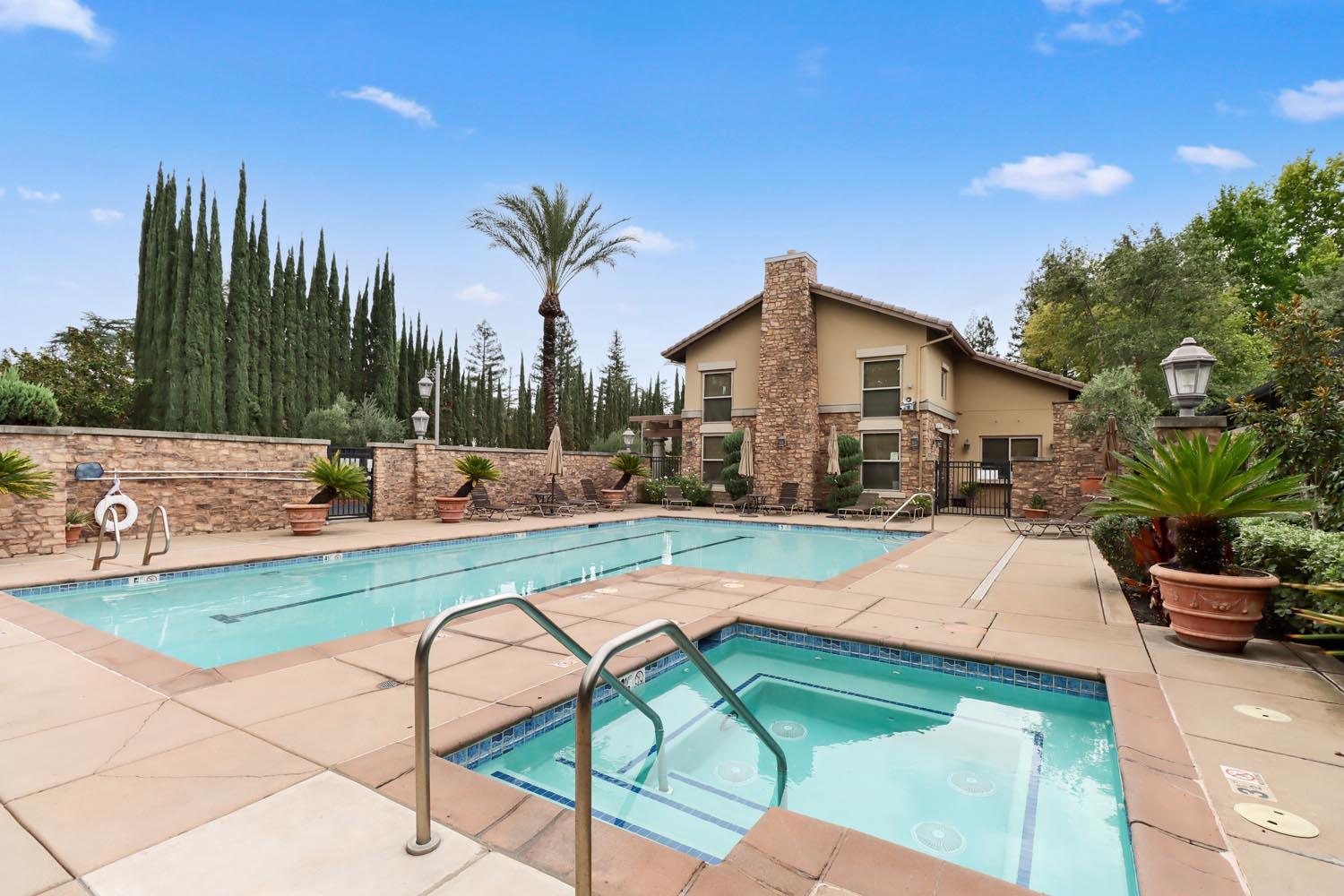 2430 Pavilions Place Lane 606