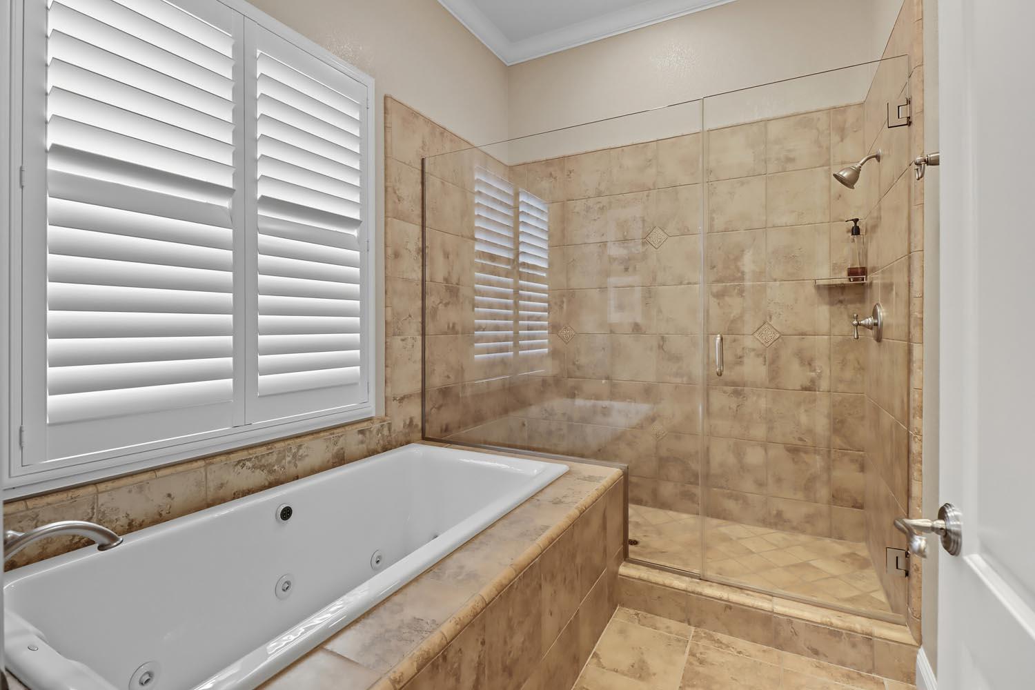 2430 Pavilions Place Lane 606