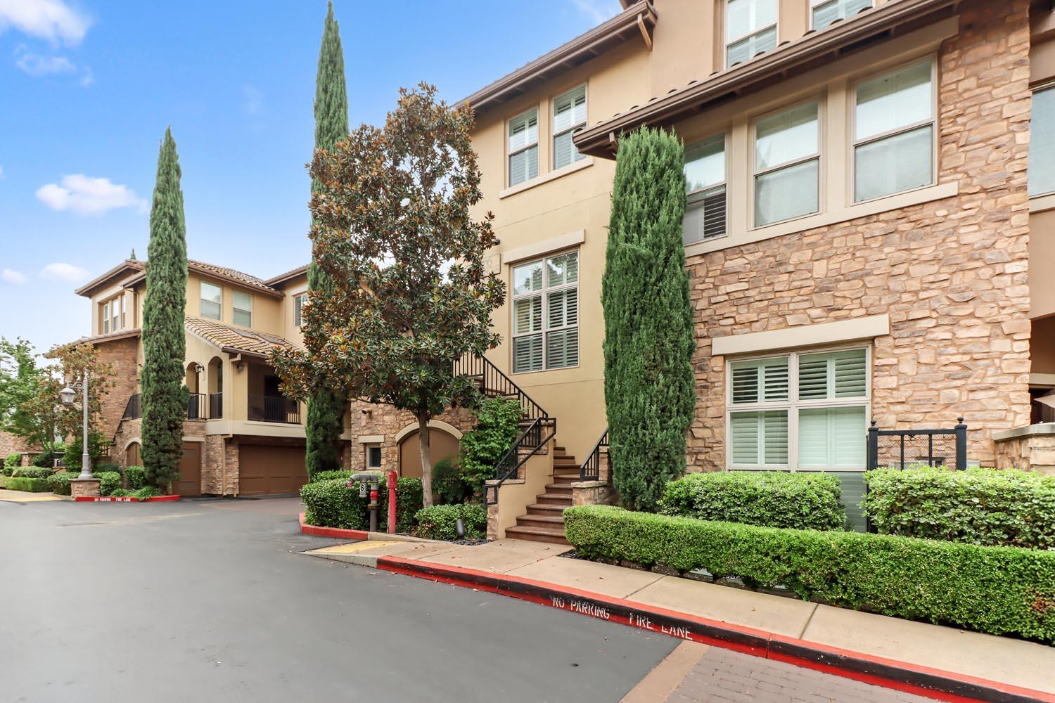 2430 Pavilions Place Lane 606