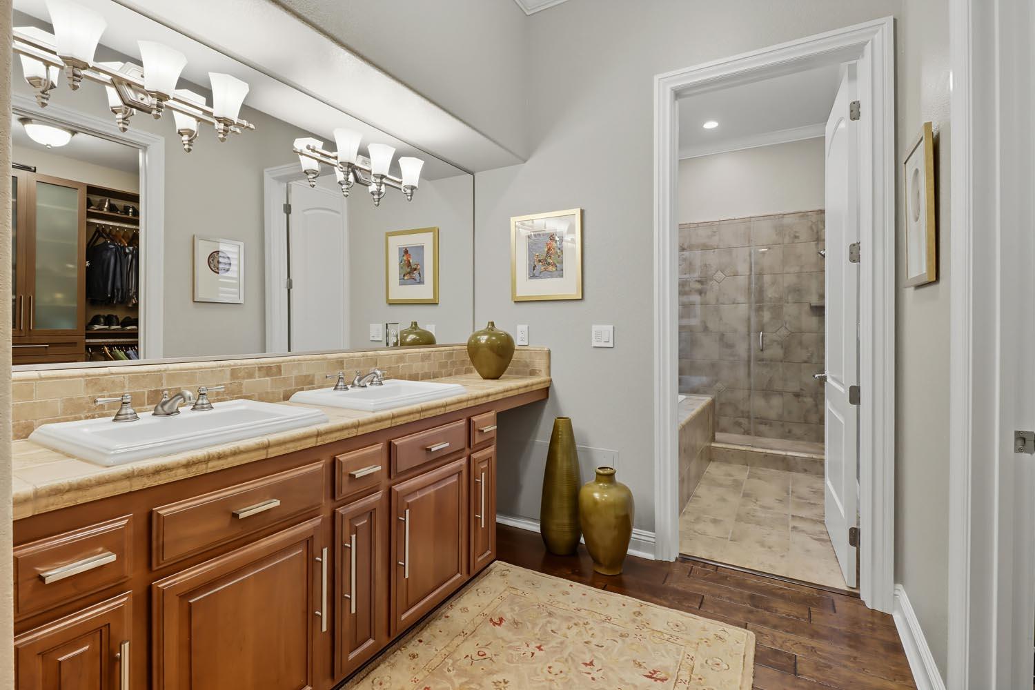 2430 Pavilions Place Lane 606