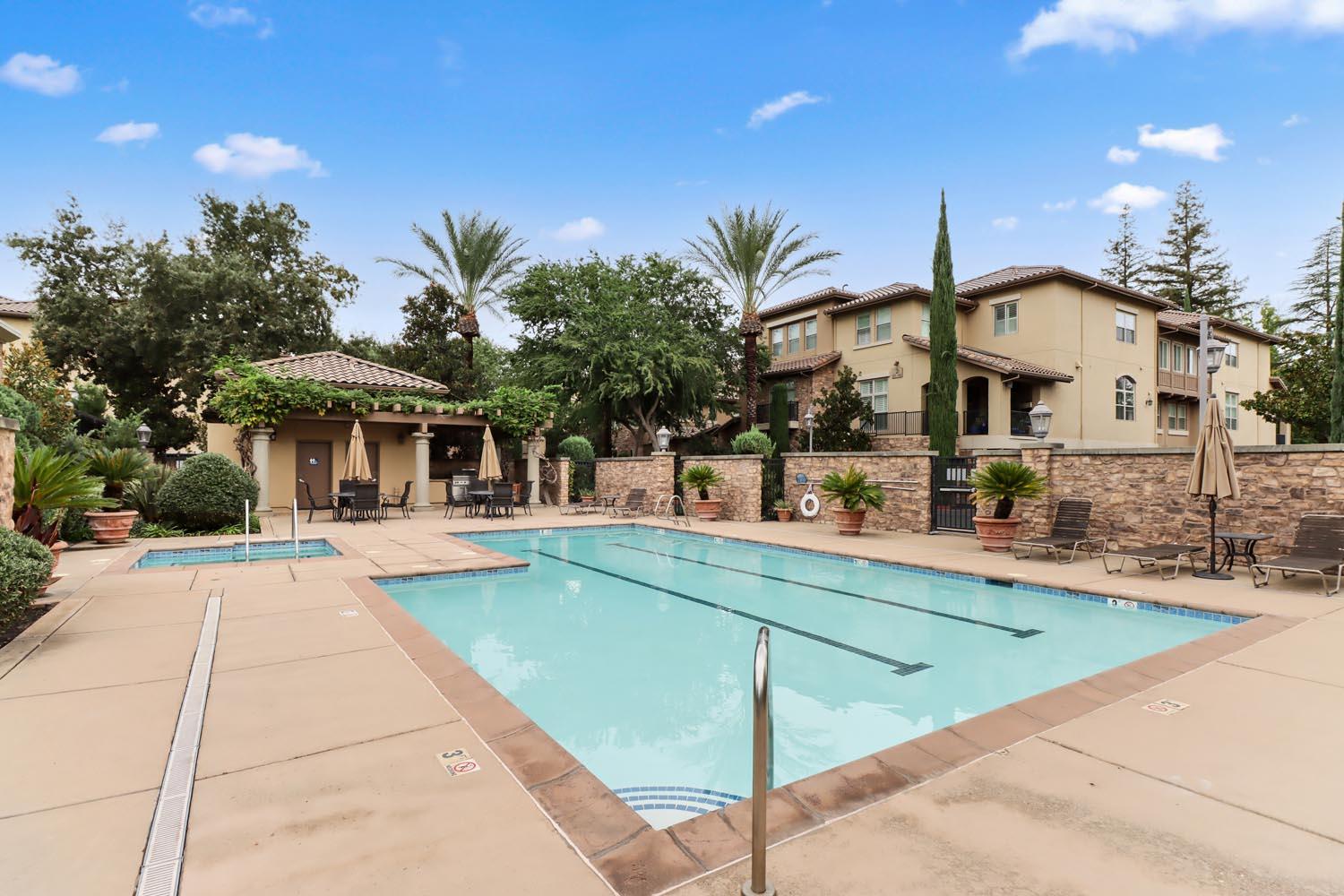 2430 Pavilions Place Lane 606