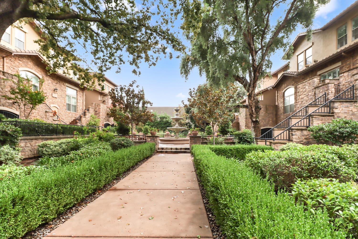 2430 Pavilions Place Lane 606