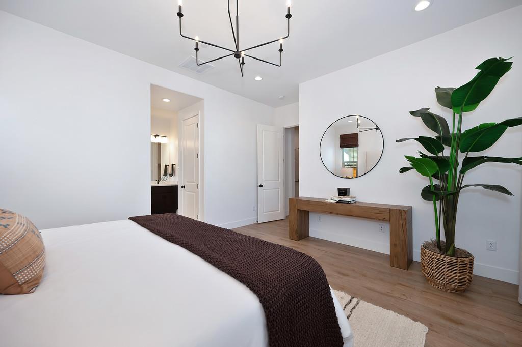 2341 Bronze Star Way