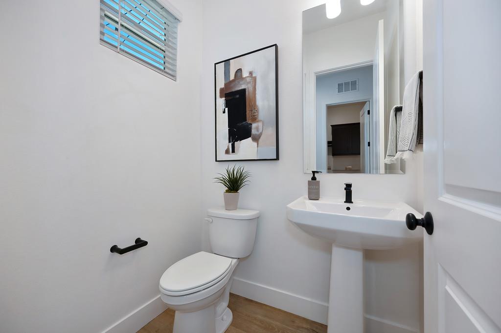 2341 Bronze Star Way