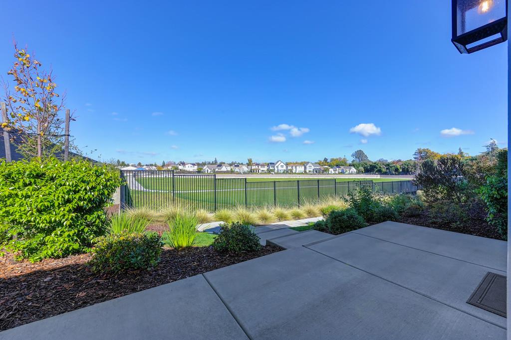 2341 Bronze Star Way