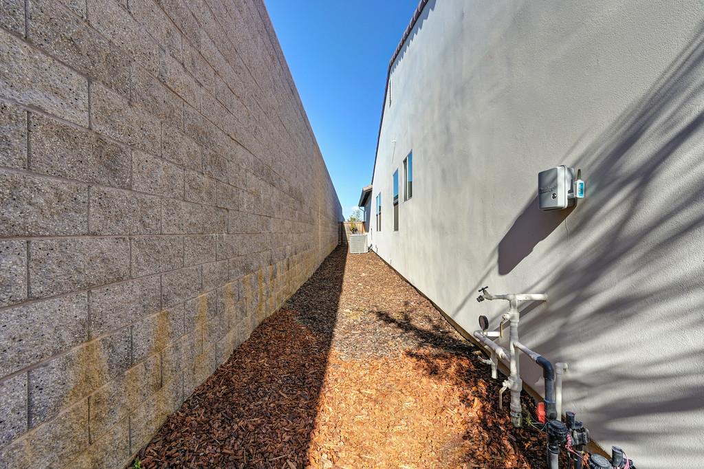 2341 Bronze Star Way