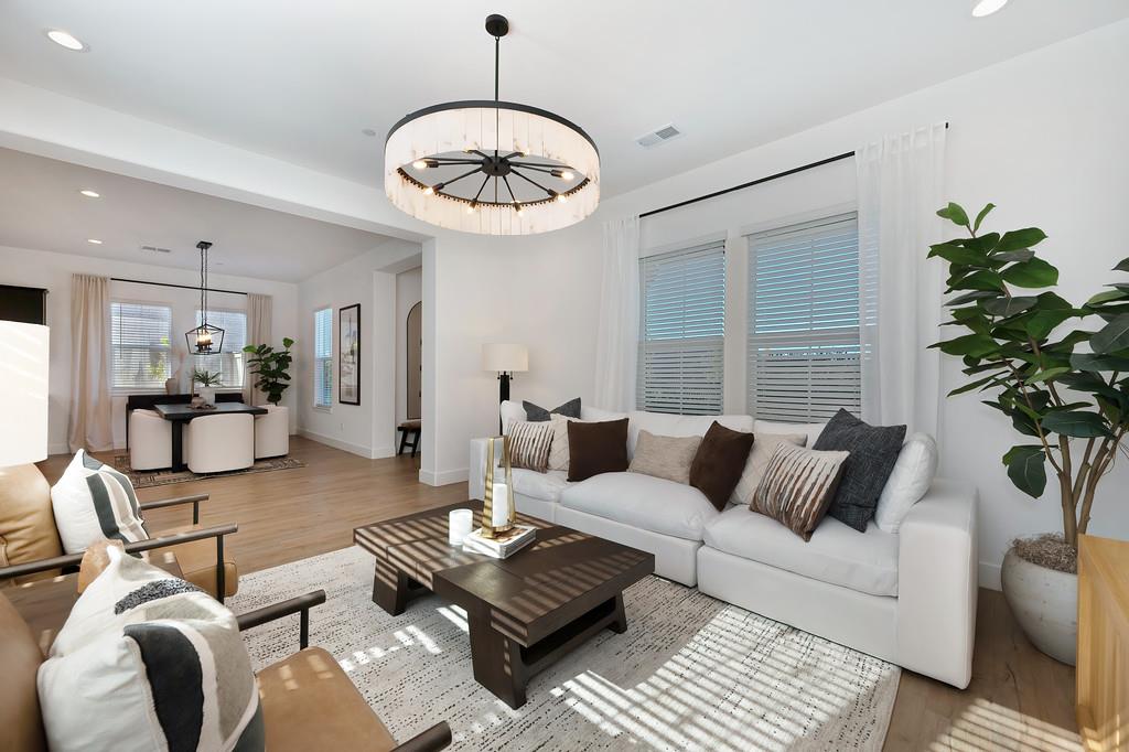 2341 Bronze Star Way