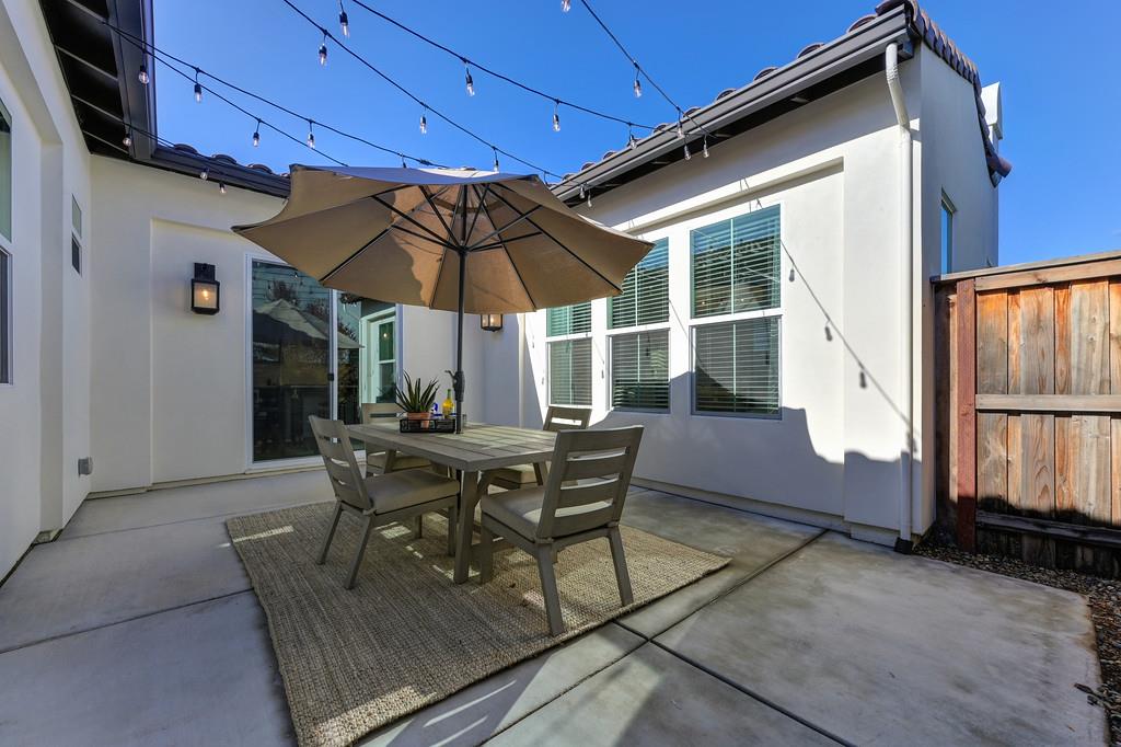 2341 Bronze Star Way