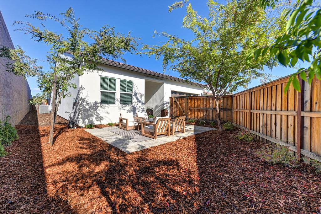 2341 Bronze Star Way