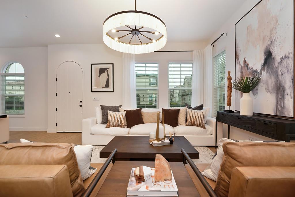 3260 Ronald Reagan Way