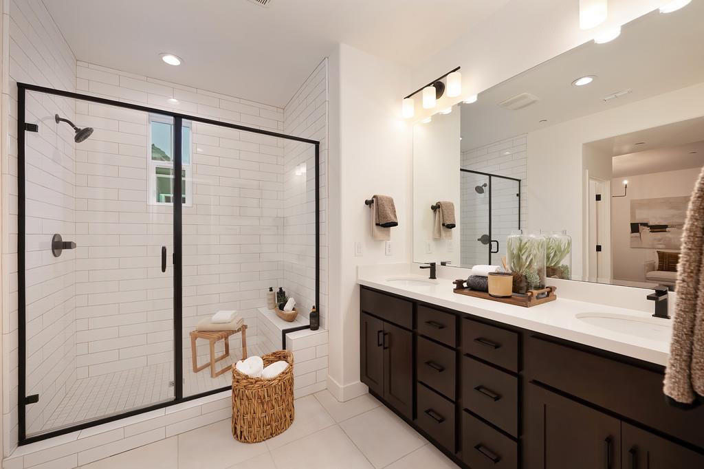 3260 Ronald Reagan Way