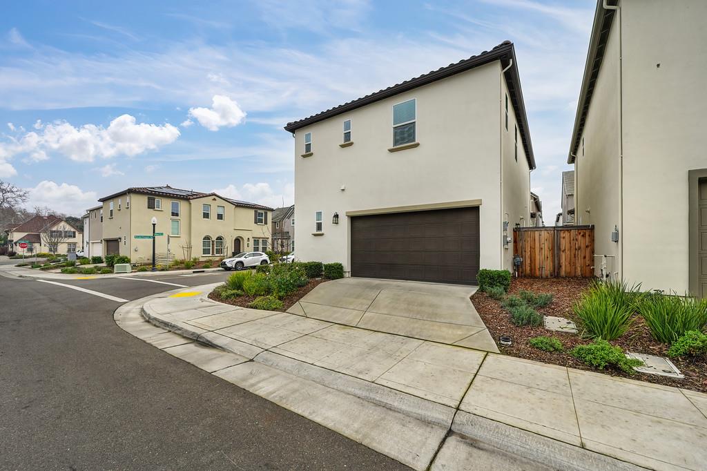 3260 Ronald Reagan Way