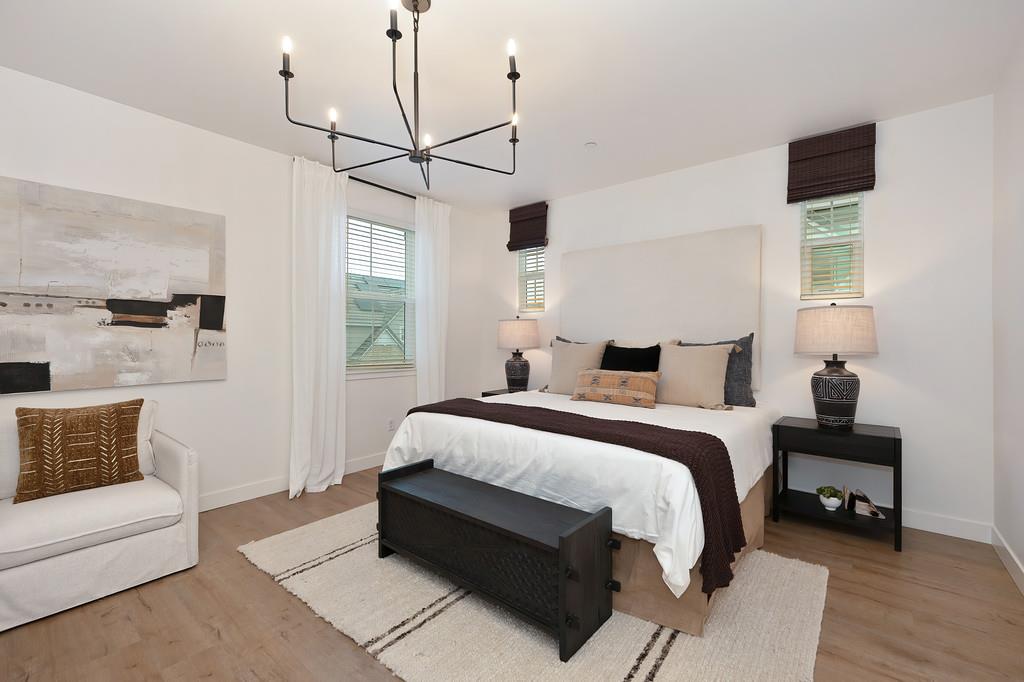 3260 Ronald Reagan Way