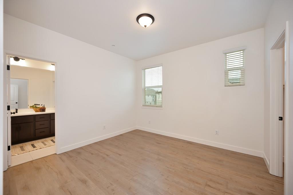 3260 Ronald Reagan Way