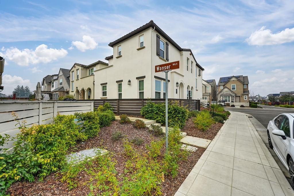 3260 Ronald Reagan Way