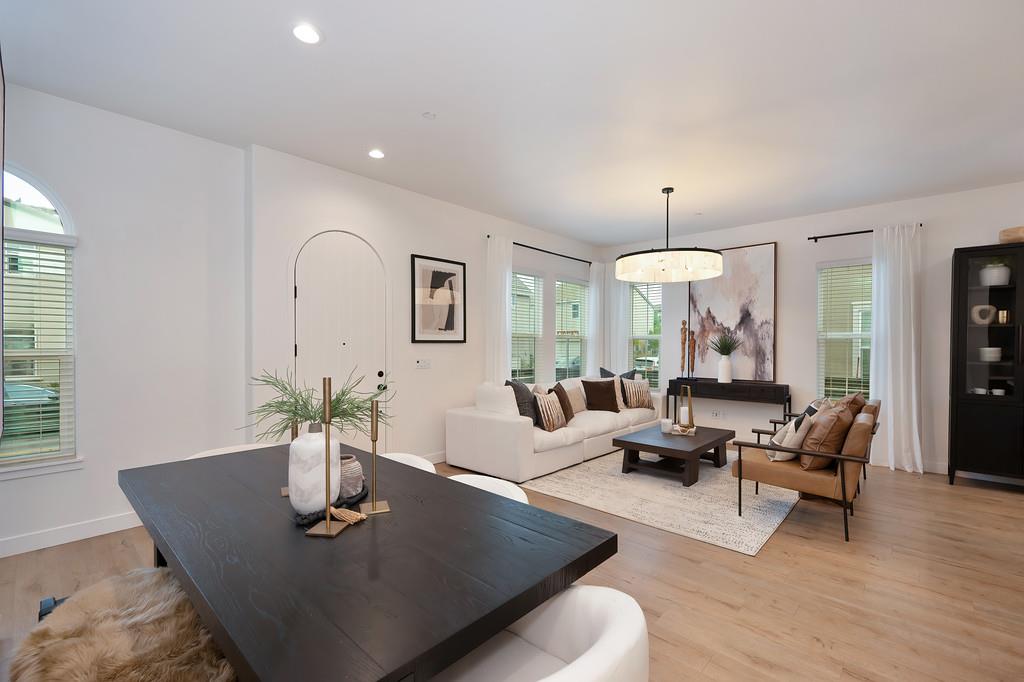 3260 Ronald Reagan Way