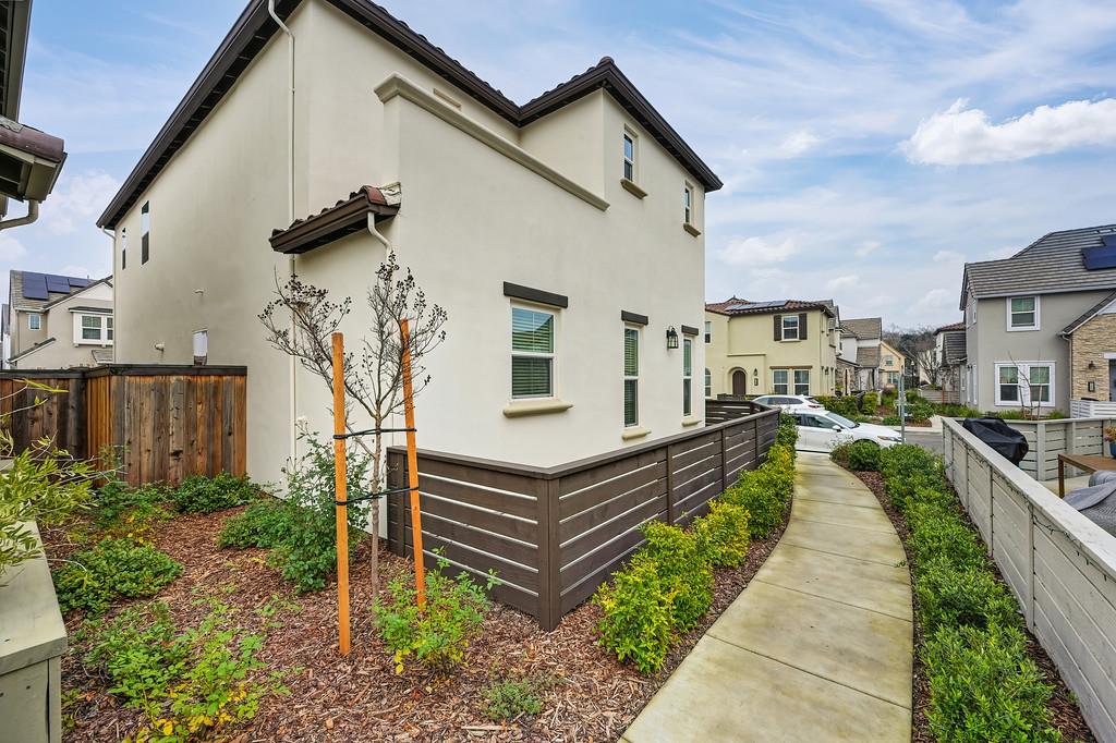 3260 Ronald Reagan Way