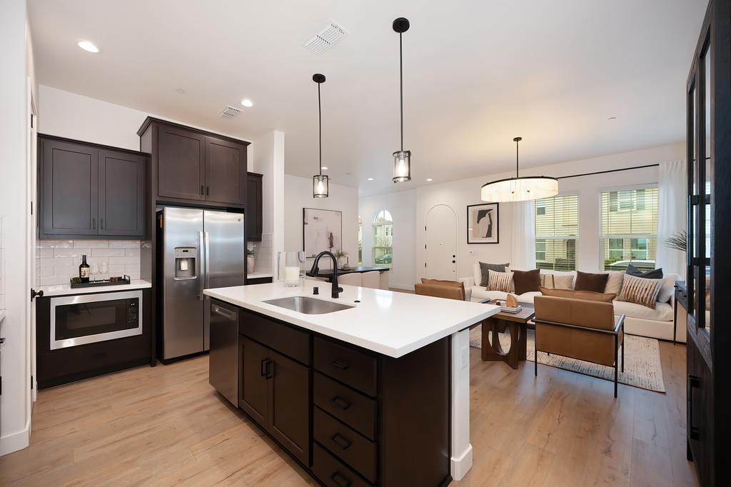 3260 Ronald Reagan Way