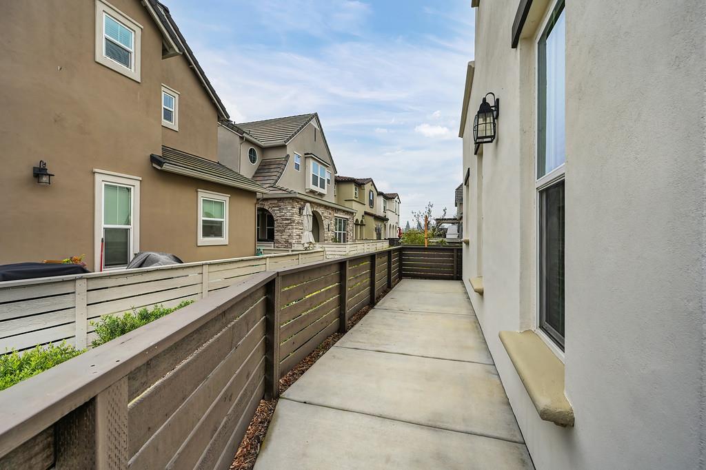 3260 Ronald Reagan Way