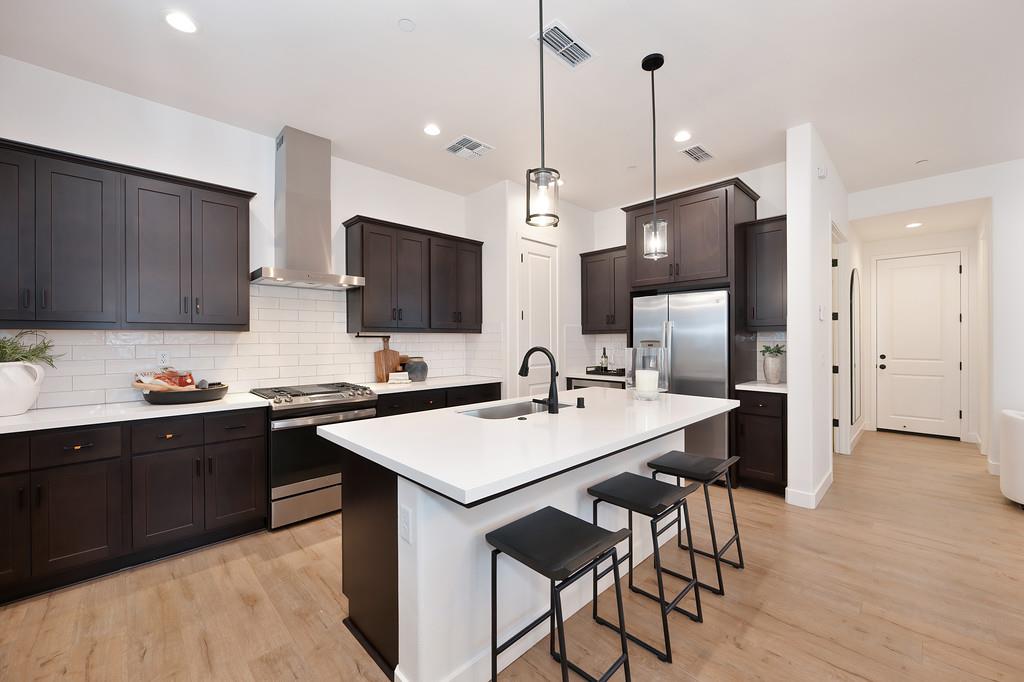 3260 Ronald Reagan Way