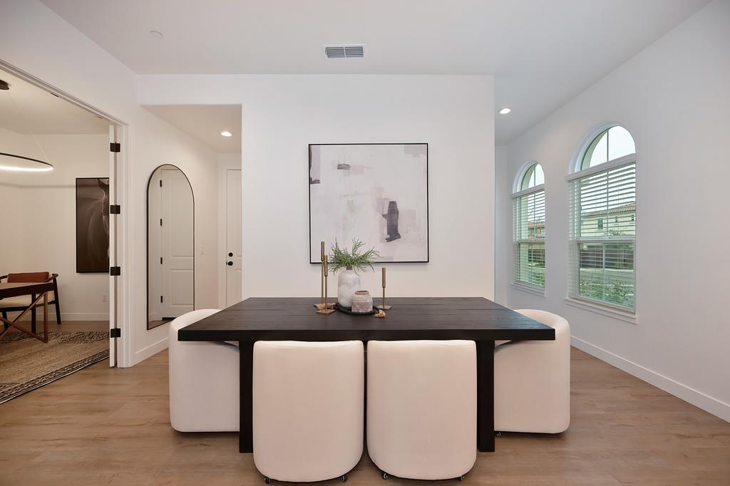 3260 Ronald Reagan Way