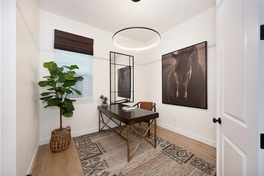 3260 Ronald Reagan Way