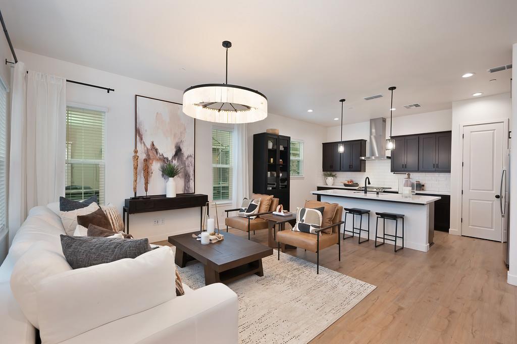 3260 Ronald Reagan Way