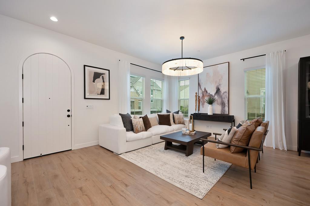 3260 Ronald Reagan Way