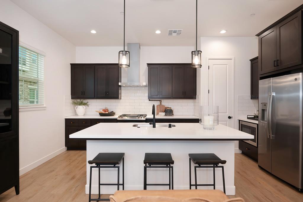 3260 Ronald Reagan Way