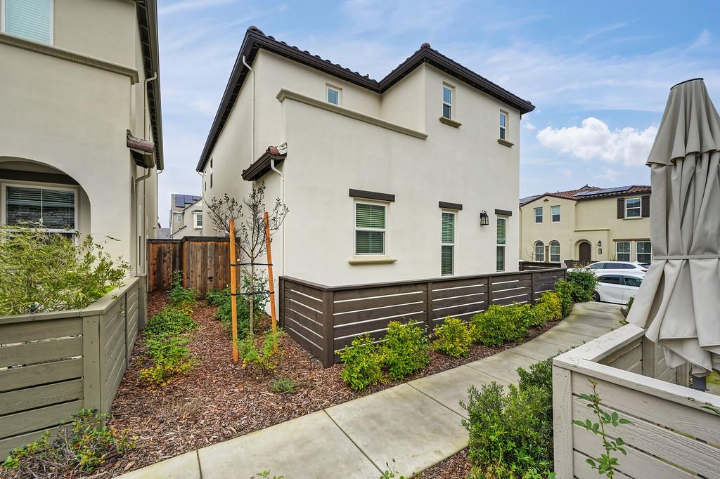 3260 Ronald Reagan Way